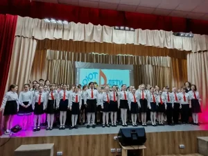 Поют дети России