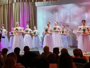 Дарите женщинам весну